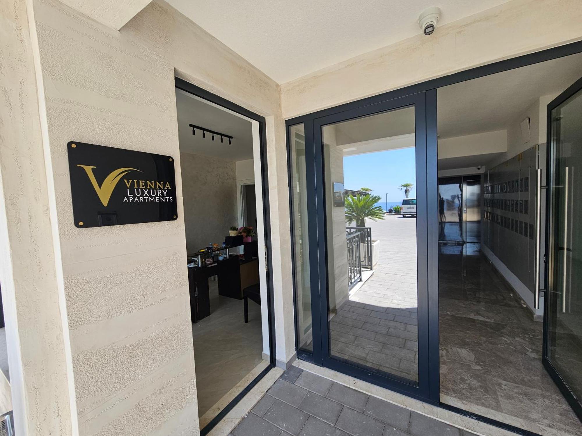 דוברה וודה Vienna Luxury Apartments מראה חיצוני תמונה